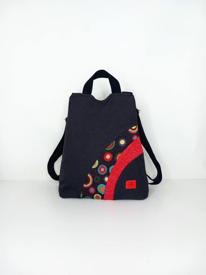 mochila antirrobo de diseño artesanal